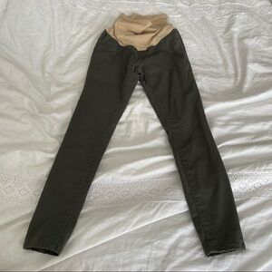Led Luxe Essentials Denim XS Olive Green maternity jeans and belly band top